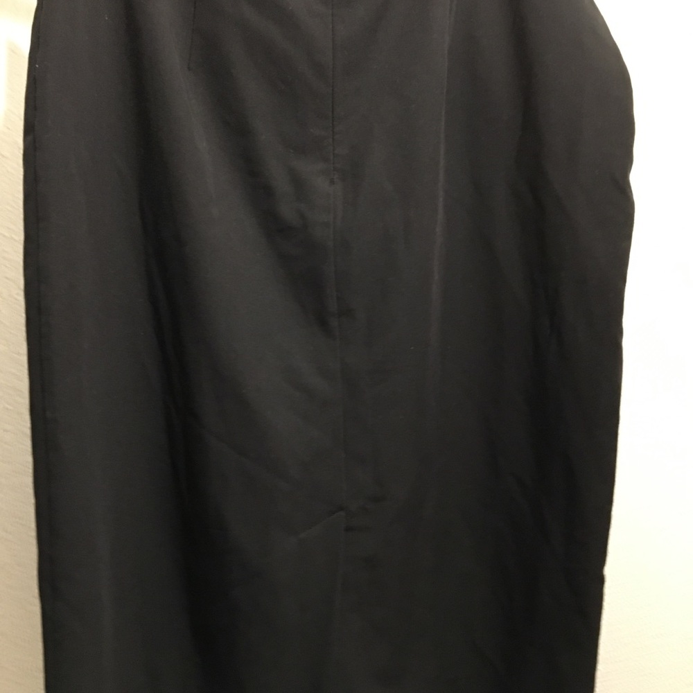 Skirt - Picture 3 of 4